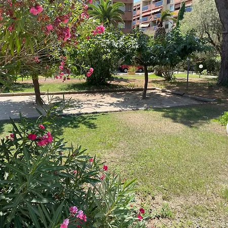 Appartement Dans Résidence Avec Piscine Et Tennis *